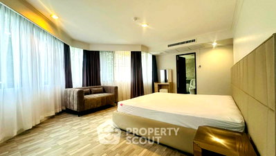 คอนโดให้เช่า : คอนโด 2-ห้องนอน ที่ เลค อเวนิว คอนโดมิเนียม ใกล้ BTS อโศก (ID 2733908)