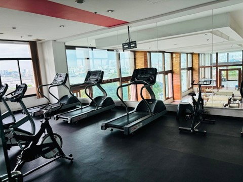 รูป ขายด่วน! คอนโดมิเนียมวิวแม่น้ำ ใกล้โรงเรียนและมหาวิทยาลัย - รูปที่ 35/45