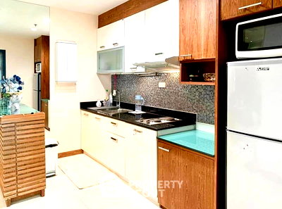 คอนโดให้เช่า : คอนโด 2 ห้องนอน สุขุมวิท ลิฟวิ่ง ทาวน์ ใกล้ MRT เพชรบุรี 300 ม. (ID 1930427)