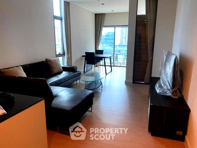 Condos for sale Chulalongkorn University : 1-BR Condo at The Room Charoenkrung 30 near BTS Saphan Taksin (ID 2725600)