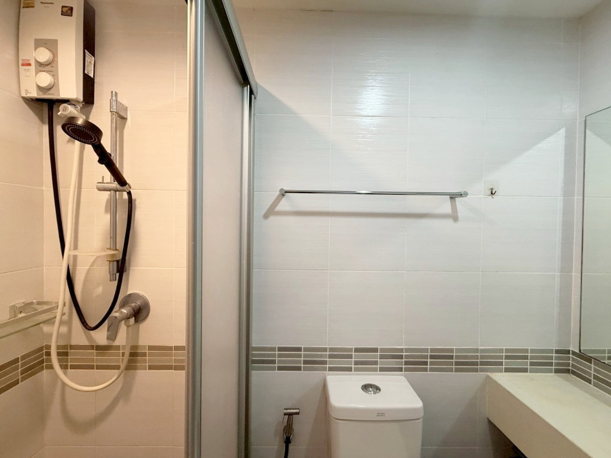 picture ð§ââïļLumpini place boromarajonani - pinklao 1 bed 1 bath - 9/10