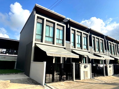 เช่าทาวน์โฮม เขตทุ่งครุ : MTR28 ทาวน์โฮมหลังริม! เช่าพลีโน่ สุขสวัสดิ์ 70 (แยกครุใน) 3 นอน 2 น้ำ ใกล้ Market Place ประชาอุทิศ และ 7-11 เดินทางง่าย 