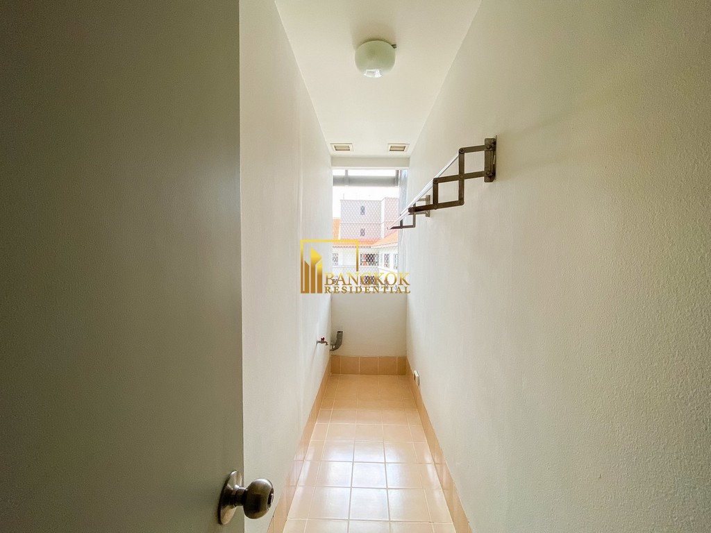 รูป Renovated 3 Bed Apartment For Rent in Sathorn - BR0768AP - รูปที่ 8/46