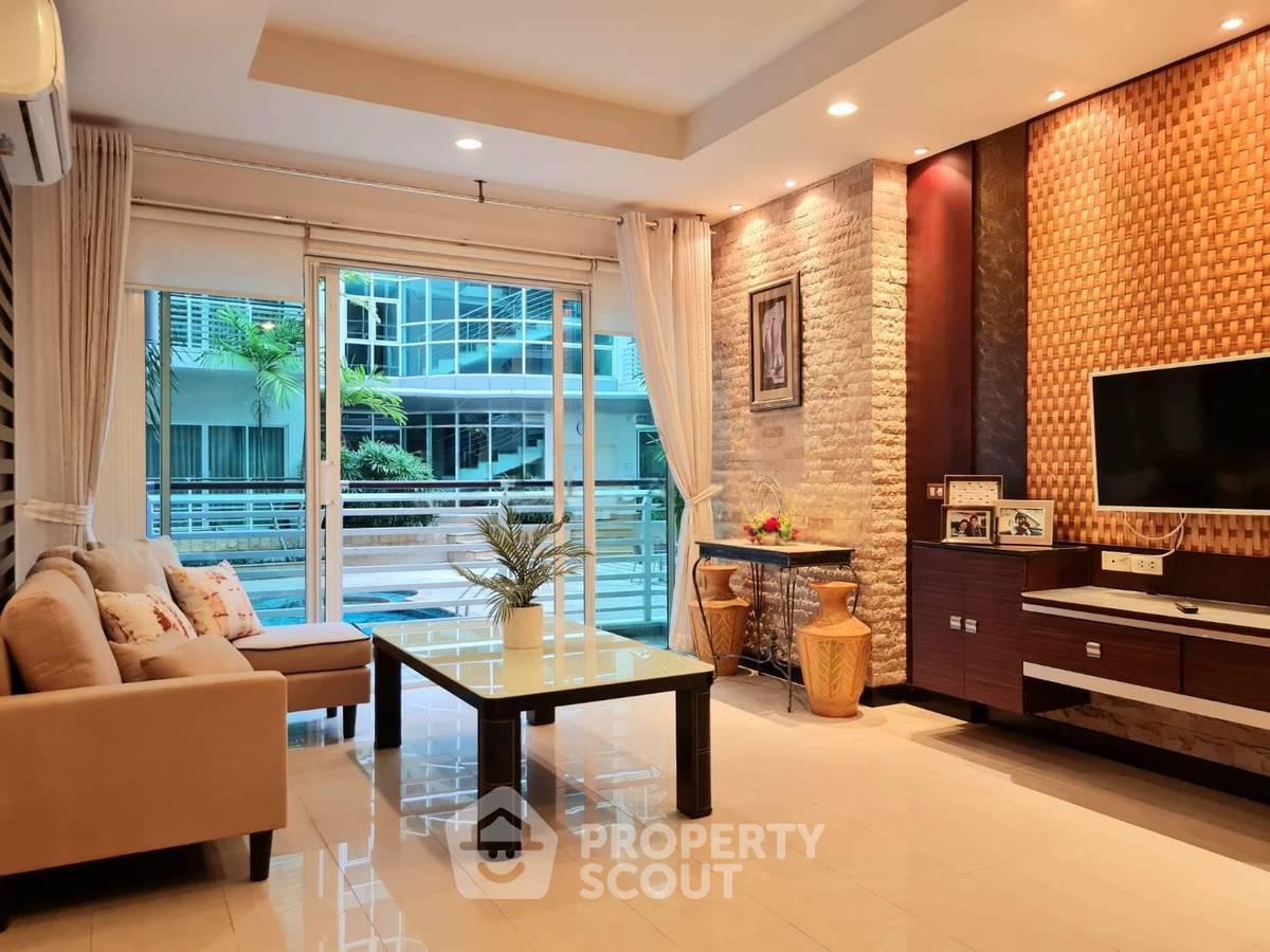 รูป คอนโด 2-ห้องนอน ที่ อเวนิว 61 คอนโดมิเนียม ใกล้ BTS ทองหล่อ (ID 2738661) - รูปที่ 3/6