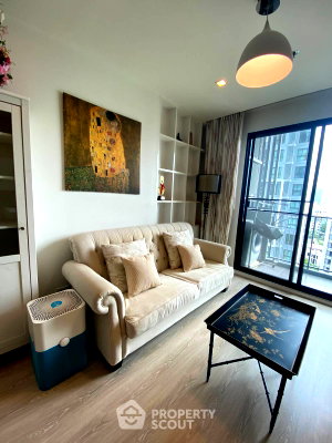 Condos for rent : 2-BR 61 Sqm At Quinn Condo Ratchada 17, 400m to MRT Sutthisan (ID 1476721)