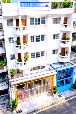 เช่าอาคารพาณิชย์ สมุทรปราการ : ฟู้ดแลนด์ ศรีนครินทร์ 350ม. บางจาก ใกล้MRT ศรีแบริ่ง 900 ม.อาคารพาณิชย์ 4.5 ชั้น 4 นอน 4 น้ำ 20 ตร.ว.350 ตร.ม.