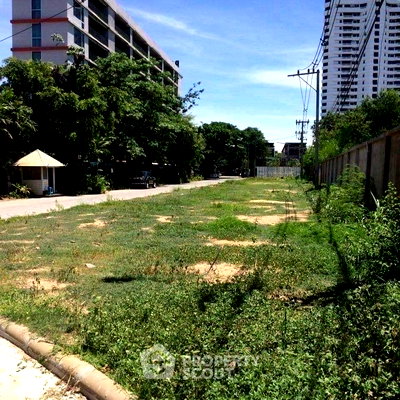 Land for sale Jomtien Sai 2 : 2,572 m² Land for Sale close to Jomtien Beach (ID 2731435)