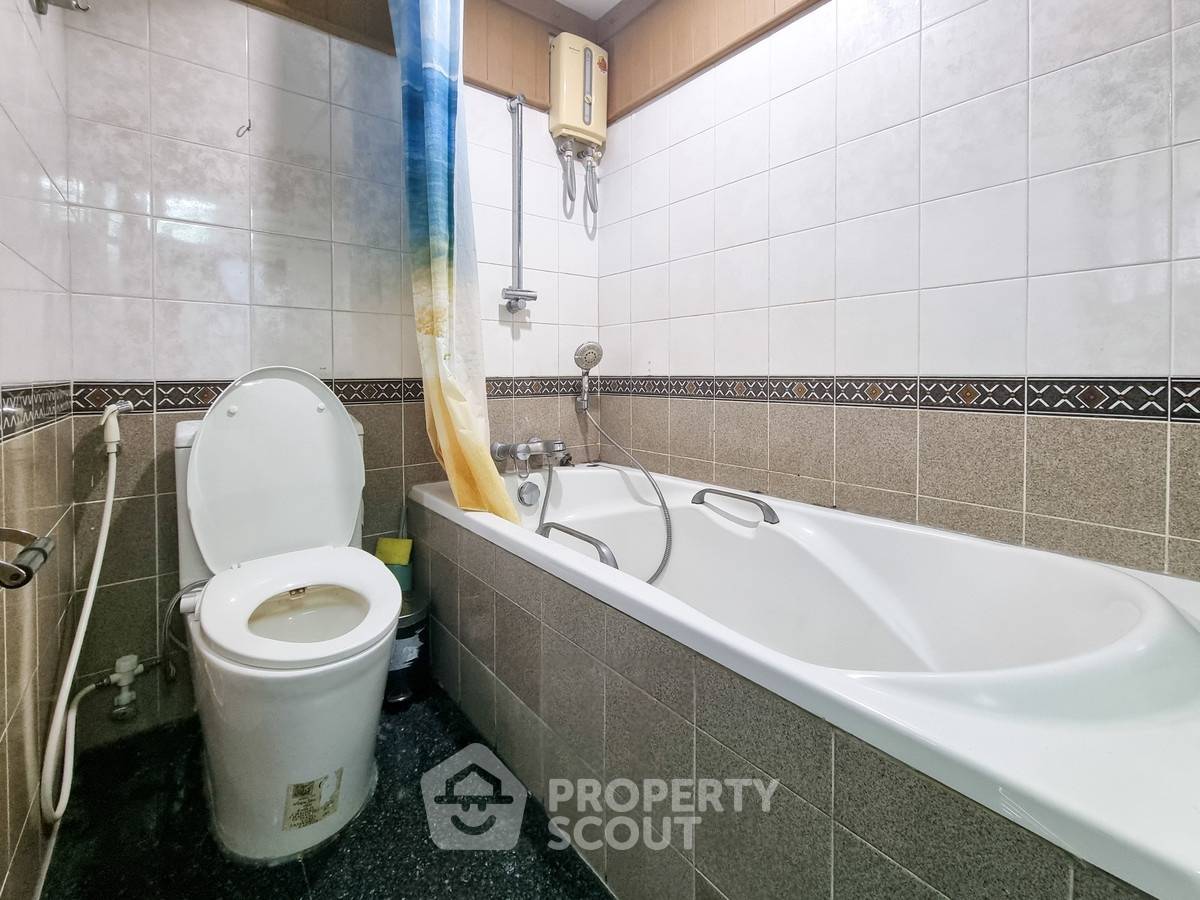 รูป คอนโด 2-ห้องนอน ที่ เดอะ วอเตอร์ฟอร์ด พาร์ค สุขุมวิท 53 คอนโดมิเนียม ใกล้ BTS ทองหล่อ (ID 2422505) - รูปที่ 3/8