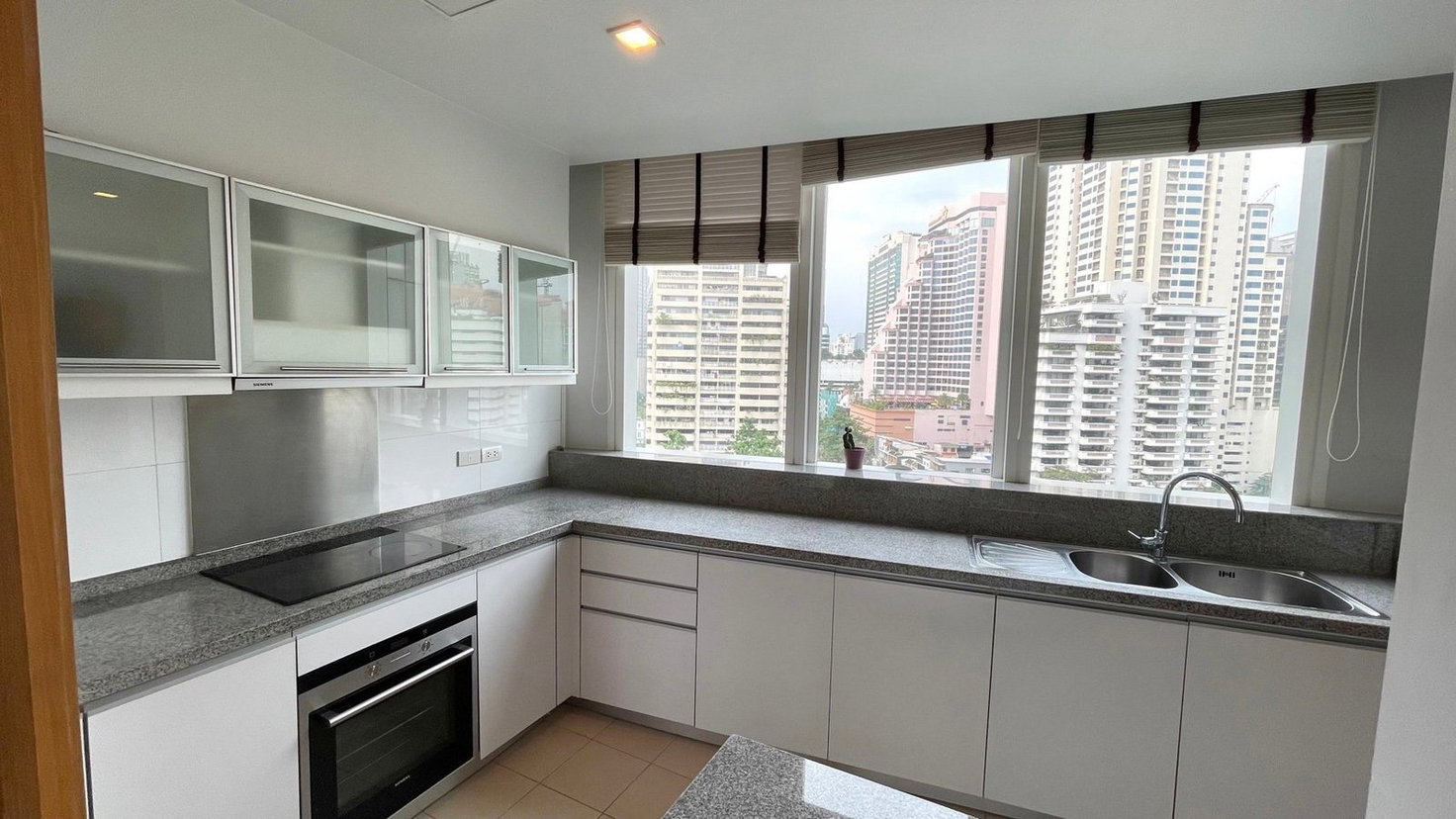รูป LTH7973 – Millennium Residence FOR RENT 3 beds 3 baths size 145  Sq. M. Near BTS Phrom Phong station ONLY 80k/Month - รูปที่ 2/5