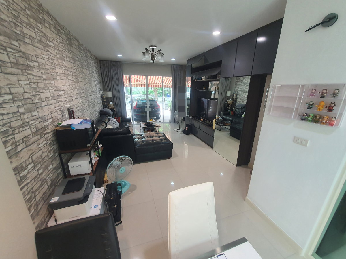 รูป บ้านกลางเมือง ลาดพร้าว 87, ทาวน์โฮม 3 ชั้น, วิวสวน เป็นส่วนตัว ทำเลดี, สไตล์โมเดิร์น ราคาจับต้องได้, ฟังก์ชันครบ หรู คุ้ม พร้อมอยู่ทันที - รูปที่ 16/22