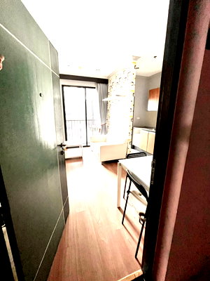 ขายคอนโด : ขายคอนโด ASTRO Condominium แจ้งวัฒนะ  (มีคนเช่าอยู่ประจำ)  ไม่ติดธนาคาร  ชั้น 21 ห้องขนาด  35 ตร.ม. ใกล้รถไฟฟ้าสายสีชมพู 