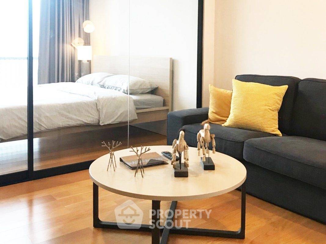 รูป คอนโด 1-ห้องนอน ที่ โนเบิล รีโว สีลม ใกล้ BTS สุรศักดิ์ (ID 2736410) - รูปที่ 1/7