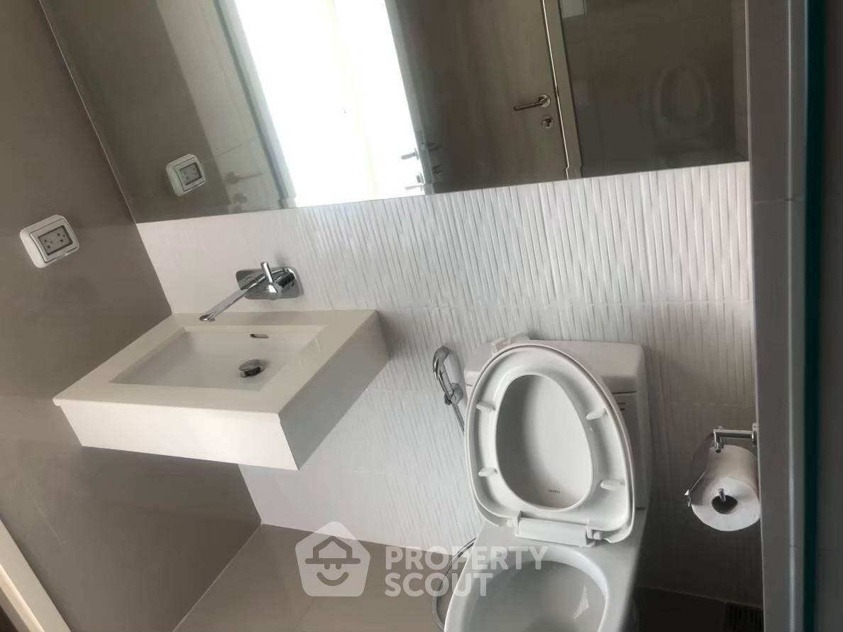 รูป คอนโด 2-ห้องนอน ที่ ริทึ่ม สุขุมวิท42 ใกล้ BTS เอกมัย (ID 621985) - รูปที่ 11/17