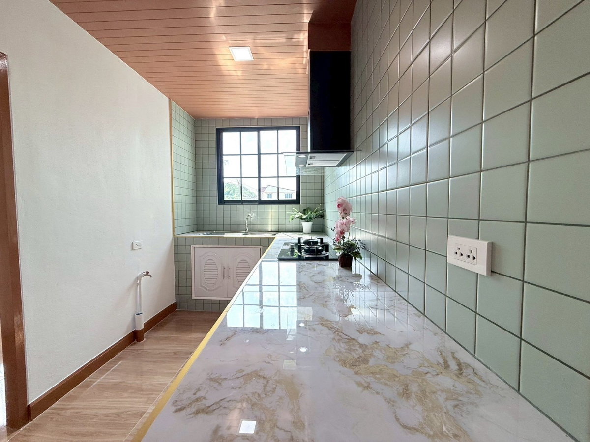 รูป 🎉 ขายบ้านรีโนเวท 🚩 หมู่บ้านเหมชาติ ซ.เลียบวารี 59 🏡 ทาวน์เฮ้าส์ 2 ชั้น หลังมุม เนื้อที่ 32 ตร.ว. 🔧 รีโนเวทสวยพร้อมอยูุ่ ✨ราคาเพียง 2.25 ล้านบาท - รูปที่ 13/18