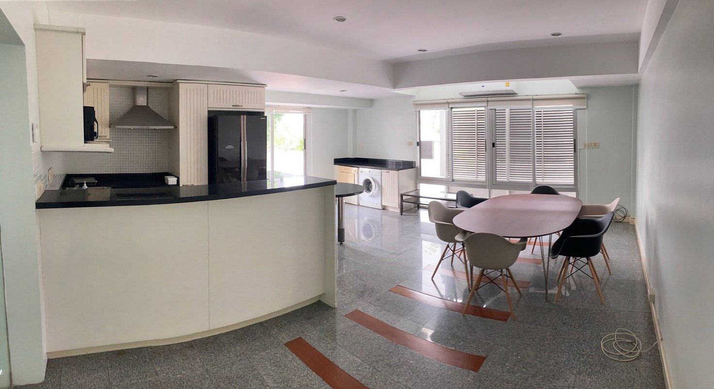 picture LTH5397 – House in Compound FOR RENT in Phrom Phong 3 beds 4 baths size 300 Sq.M. Nearby BTS Phrom Phong station ONLY 80k/Month - 3/7