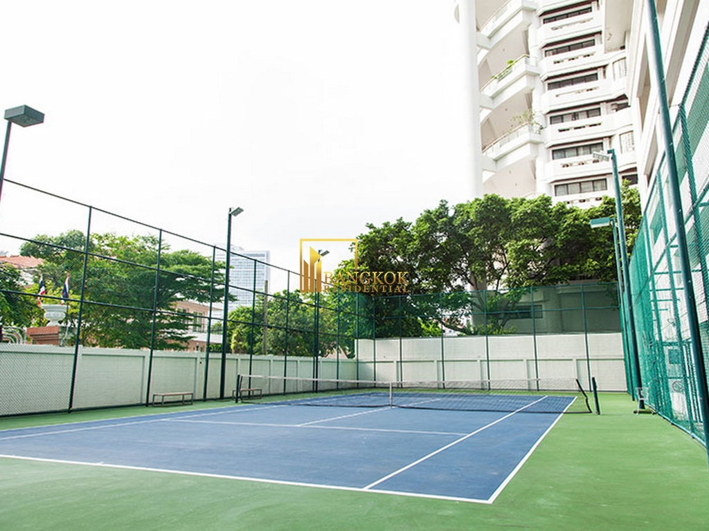 รูป Fully Renovated 3 Bedroom Apartment in Phrom Phong Area - BR21315AP - รูปที่ 35/48