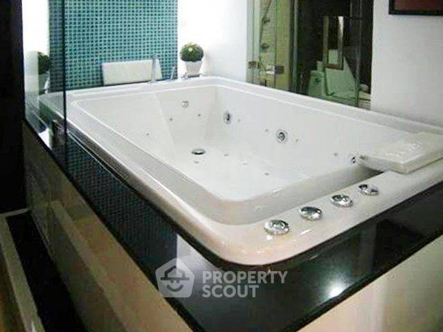 picture 15th-Floor 1-BR 141 Sqm At Las Colinas, 100m To BTS Asoke (ID 2738385) - 10/14