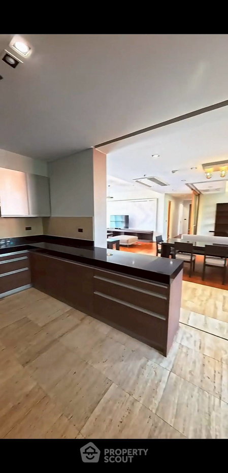 picture 3-BR Condo at Domus Condominium near BTS Asok (ID 2731353) - 7/15