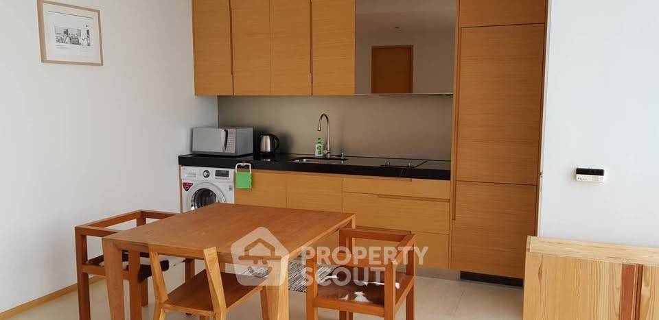 รูป คอนโด 1-ห้องนอน ที่ ศาลาแดง เรสซิเด้นซ์ คอนโดมิเนียม ใกล้ MRT สีลม (ID 2067619) - รูปที่ 2/5