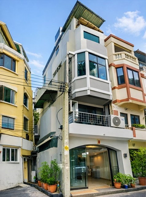 รูป อาคารพาณิชย์ให้เช่า 4.5 ชั้น ห้องริม 3 นอน MRT รามอินทรากม6. 200ม.ใกล้แฟชั่นนวลจันทร์ 500 ม.2 น้ำ. 20 ตร.วา. 330 ตร.ม. ทำเลติดถนนรามอินทรา - รูปที่ 6/8