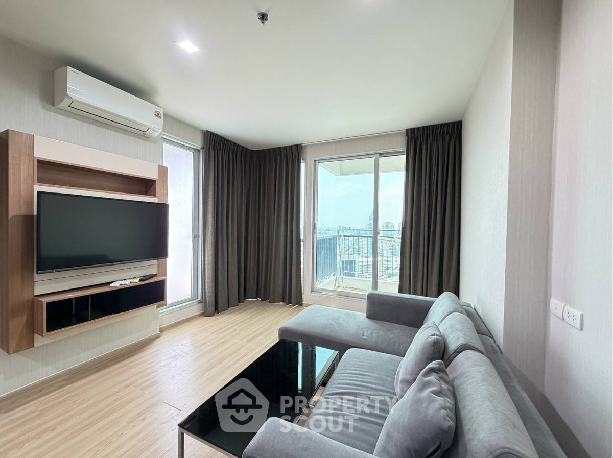 รูป คอนโด 2-ห้องนอน ที่ ริธึ่ม สาทร ใกล้ BTS สะพานตากสิน (ID 2723473) - รูปที่ 2/11