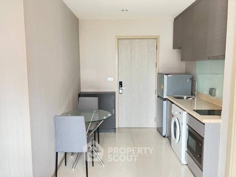 รูป คอนโด 1-ห้องนอน ที่ ริทึ่ม สุขุมวิท 36-38 ใกล้ BTS ทองหล่อ (ID 1944261) - รูปที่ 2/6