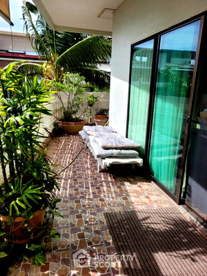 Condos for sale : 1-BR Condo at Sea Saran Condominium close to Bangsaray (ID 2737851)