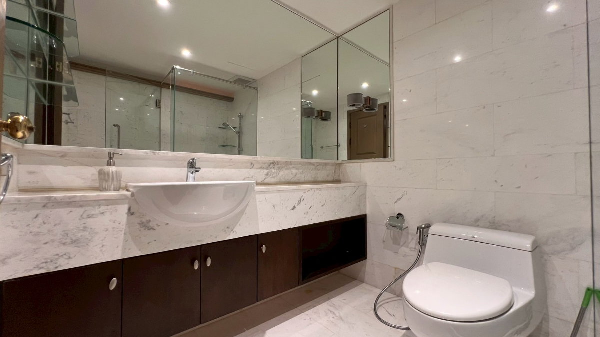 picture ð For Rent Sathorn Park Place â Extra spacious luxury unit in Sathorn | Code DS2129 Line @Dstay - 13/14