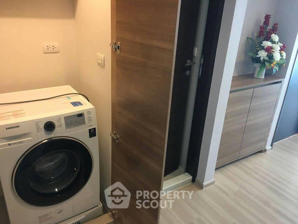 รูป คอนโด 1-ห้องนอน ที่ ริธึ่ม สาทร ใกล้ BTS สะพานตากสิน (ID 435556) - รูปที่ 9/15