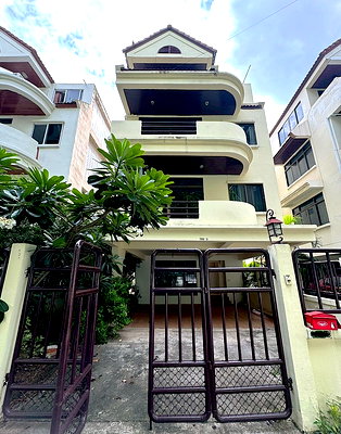 เช่าบ้านเดี่ยว ทองหล่อ 18 : บ้านให้เช่า 4 ห้องนอน พร้อมพงษ์ บรรยากาศร่มรื่น เข้าออกได้หลายเส้นทาง ** NO CO-AGENT **