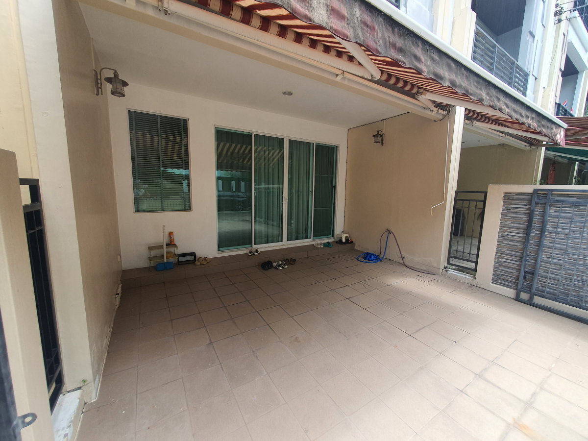 รูป บ้านกลางเมือง ลาดพร้าว 87, ทาวน์โฮม 3 ชั้น, วิวสวน เป็นส่วนตัว ทำเลดี, สไตล์โมเดิร์น ราคาจับต้องได้, ฟังก์ชันครบ หรู คุ้ม พร้อมอยู่ทันที - รูปที่ 19/22