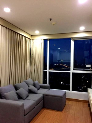 ขายคอนโด : ขายคอนโด เดอะคอมพลีท-นราธิวาส The complete นราธิวาส 2 ห้องนอน 2 ห้องน้ำ 58 ตรม. ใกล้ BTT ถนนจันทน์ 5 นาที BTS ช่องนนทรี และทางด่วน