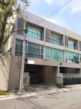 LTHC5641 – Townhouse 2 units FOR SALE in Pattanakarn 6 beds 8 baths size 49 Sq.W. Nearly ARL Ramkhamhaeng station ONLY 16.7 MB