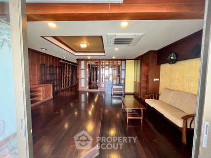 รูปภาพ คอนโด 1-ห้องนอน ที่ ณุศา สเตท ทาวเวอร์ คอนโดมิเนียม ใกล้ BTS สะพานตากสิน (ID 2723003)