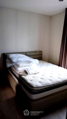 Condos for sale : 20th-Floor 1-BR Condo At Rhythm Asoke Near MRT Phra Ram 9 (ID 2735480)