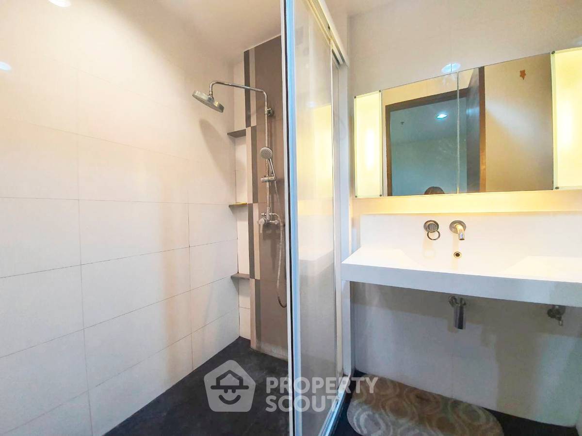 picture 1-BR Condo at Rhythm Ratchada near MRT Ratchadaphisek (ID 2736138) - 8/9