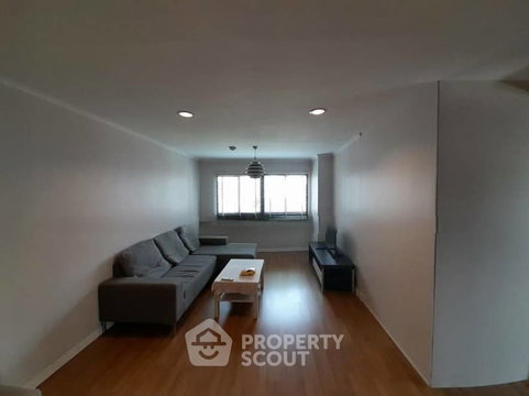 1-BR Condo at Lumpini Place Narathiwas 24 in Chong Nonsi (ID 2727756)