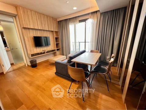 2-BR Condo at The Lumpini 24 near BTS Phrom Phong (ID 2440901)
