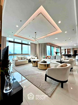 Condos for rent : 3-BR Condo at Supalai Oriental Sukhumvit 39 near MRT Phetchaburi (ID 2724351)