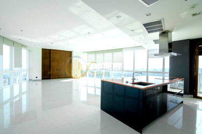 Condos for rent : LTH464 –  Millennium Residence Luxury Penthouse Condo For RENT, 4 Bedrooms 323 Sq.M. in Asoke area ONLY 220,000 THB / Month