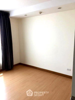 Condos for sale : 1-BR Condo at Zenith Place @ Sukhumvit Condominium near BTS Phra Khanong (ID 2737566)