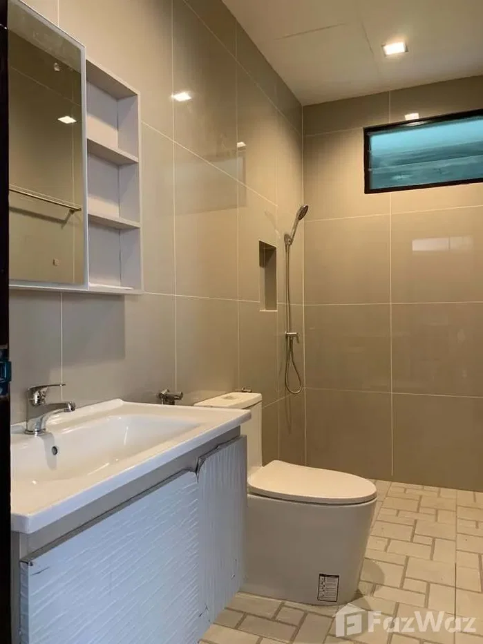 รูป บ้านเดี่ยวให้เช่า 5 ห้องนอน ใน บางจาก, กรุงเทพมหานคร 6115712 - รูปที่ 9/12