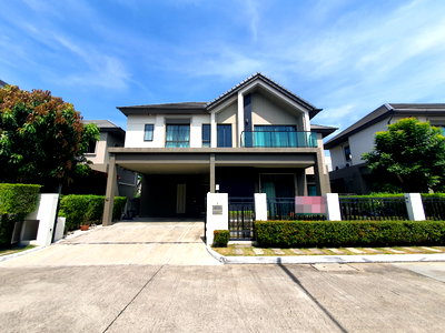 เช่าบ้านเดี่ยว ม.กรุงเทพธนบุรี : บ้านเดี่ยวหรูติดถนนใหญ่ พุทธมณฑลสาย 4 ดีไซน์ Nordic พร้อมอยู่ บางกอก บูเลอวาร์ด ปิ่นเกล้า-เพชรเกษม, ฟังก์ชันครบ Clubhouse หรู ความปลอดภัยแน่น