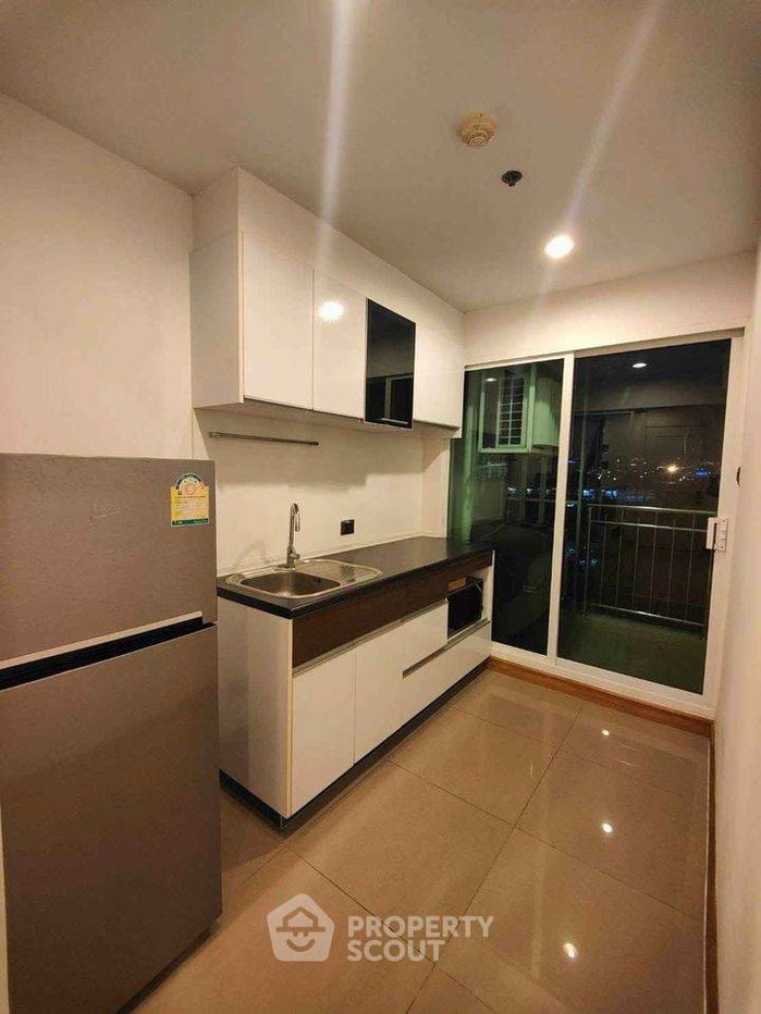 รูป คอนโด 1-ห้องนอน ที่ ศุภาลัยเวลลิงตัน 2 ใกล้ MRT ศูนย์วัฒนธรรมแห่งประเทศไทย (ID 2735405) - รูปที่ 2/7