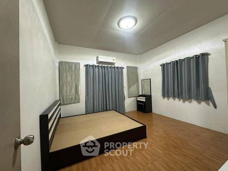 picture 2-BR Townhouse in Min Buri (ID 2737242) - 12/16