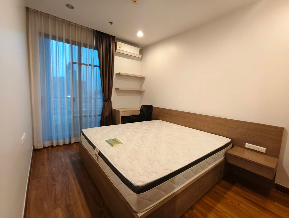 รูป พร้อมเช่า 2 ห้องนอน ห้องสวย ใกล้ MRT เพชรบุรี - รูปที่ 4/9