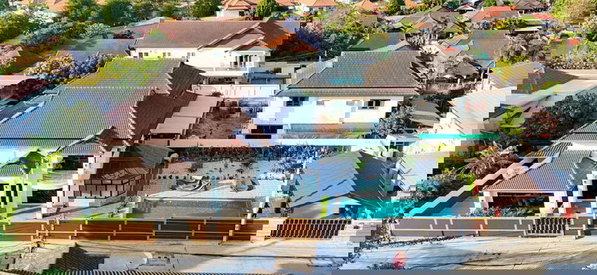 รูป บ้านเดี่ยว 2 ชั้น พร้อมสระว่ายน้ำ  พัทยา  จังหวัดชลบุรี - รูปที่ 1/28