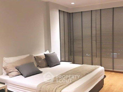 2-BR Condo at Issara @ 42 Sukhumvit Condominium near BTS Ekkamai (ID 2733587)