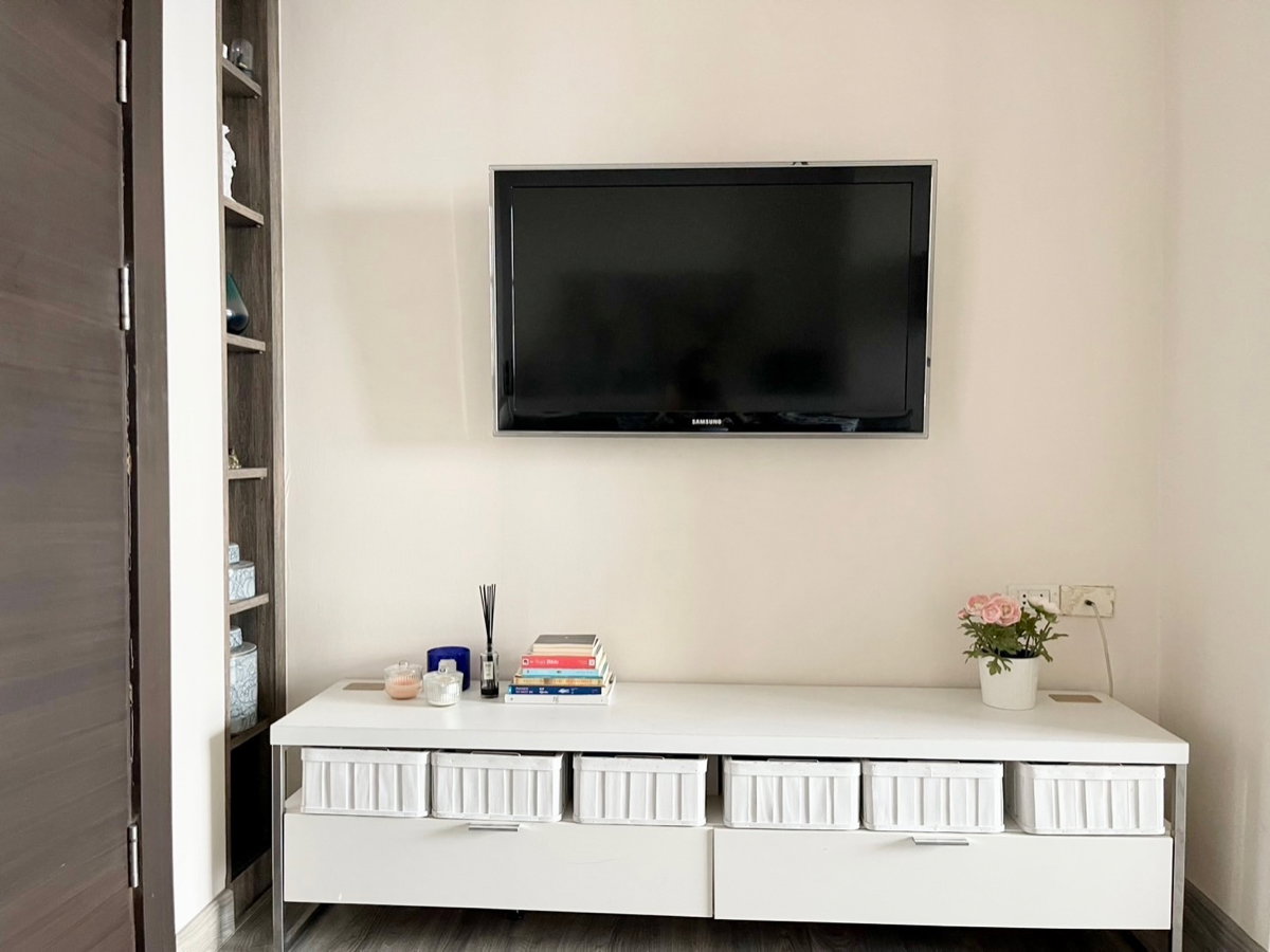 picture For Rent✨"𝐑𝐡𝐲𝐭𝐡𝐦 𝐑𝐚𝐭𝐜𝐡𝐚𝐝𝐚"✨𝑭𝒍𝒐𝒐𝒓 25+ , 𝟏 𝑩𝒆𝒅𝒓𝒐𝒐𝒎 𝟏 𝑩𝒂𝒕𝒉𝒓𝒐𝒐𝒎, 46 𝑺𝒒.𝒎. Near : MRT- Ratchada - 5/12