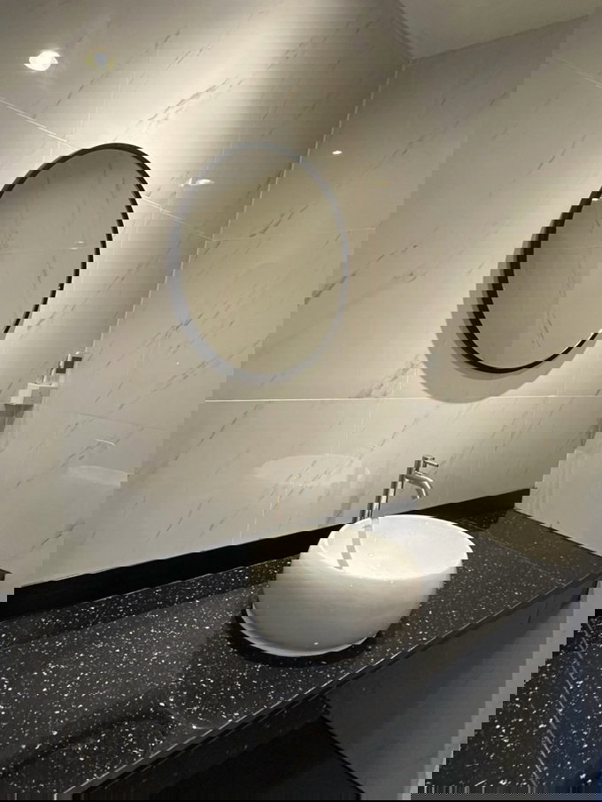 รูป 🏡 ให้เช่า ทาวน์โฮม 3 ชั้น สุขุมวิท 36 ใกล้ BTS ทองหล่อ ✨ บ้านรีโนเวทใหม่ทั้งหลัง ดีไซน์โมเดิร์น ทำเลใจกลางเมือง  - รูปที่ 7/11